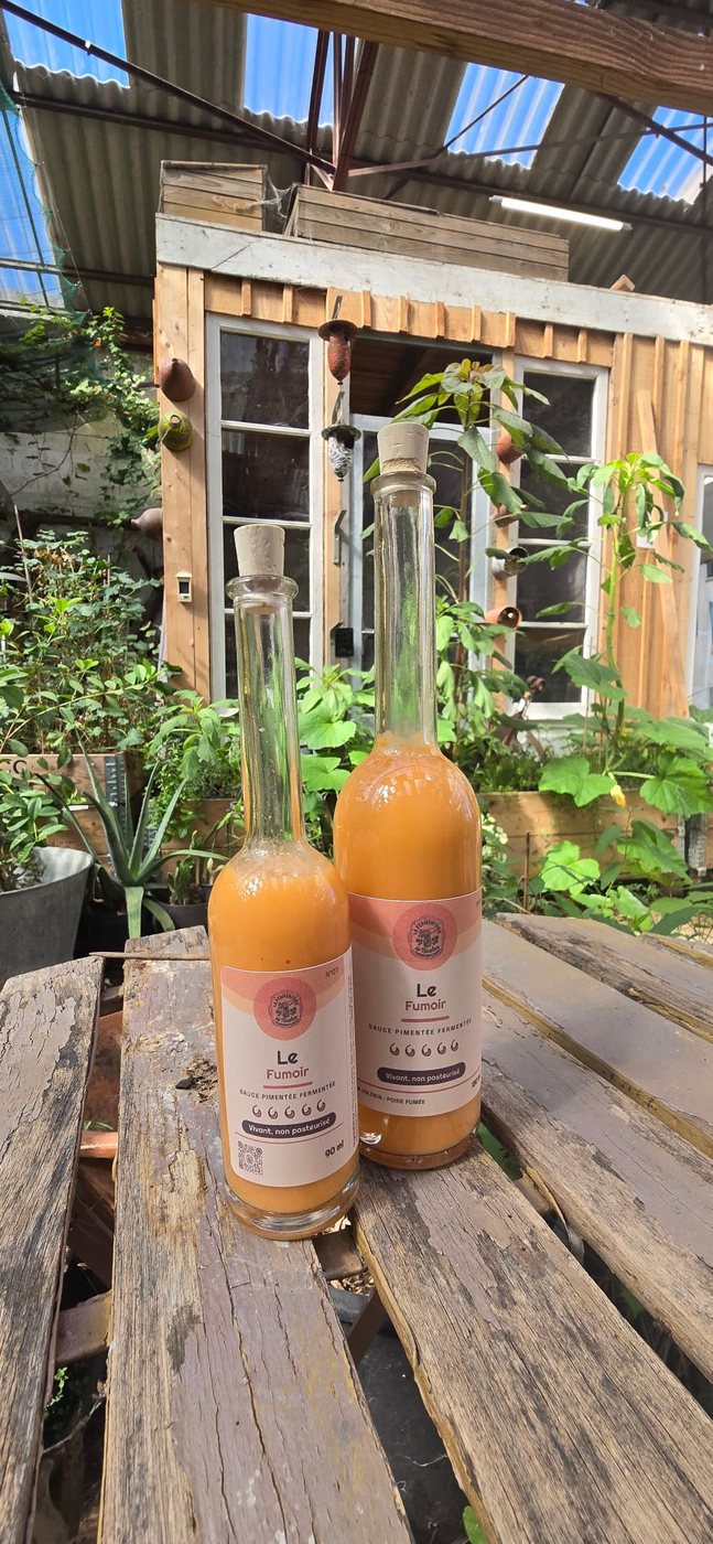 Deux bouteilles de sauce pimentée fermentée « Le Fumoir », 90 ml et 180 ml